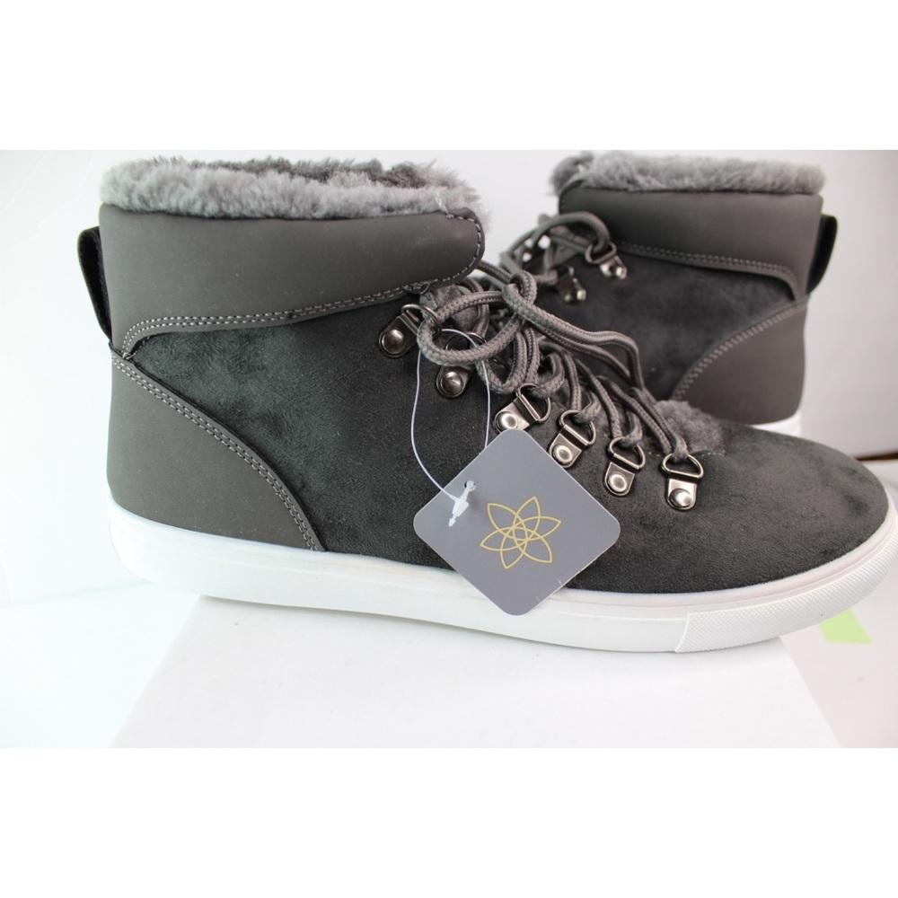 Harmony Balance NWT Flourish Grey Fur Booties 10
